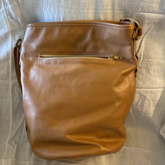 NWOT Handbag  Snap Closure  Interior & Exterior Pockets with Zippers Made In USA - Picture 2 of 7